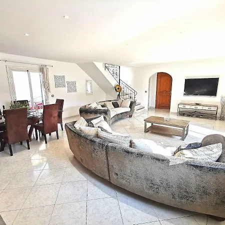 Moderne,centre,piscine,5min Mer,clim,parking